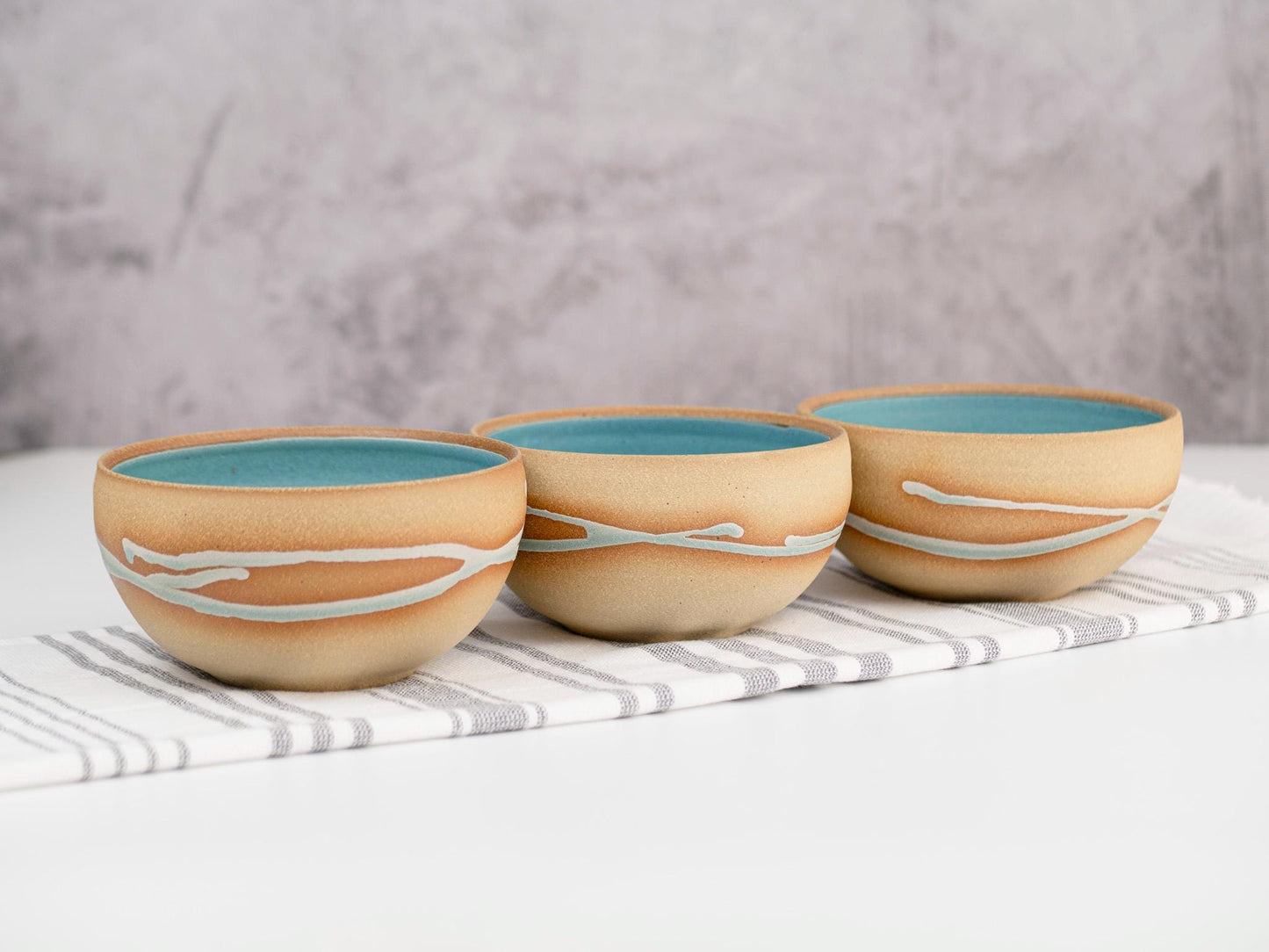 Breakfast Soup Salad Bowl: Turquoise Sandy with Trailing, Stoneware, Handmade Aesthetic Modern Cereal Oatmeal Bowl Stoneware Artisian Bowl