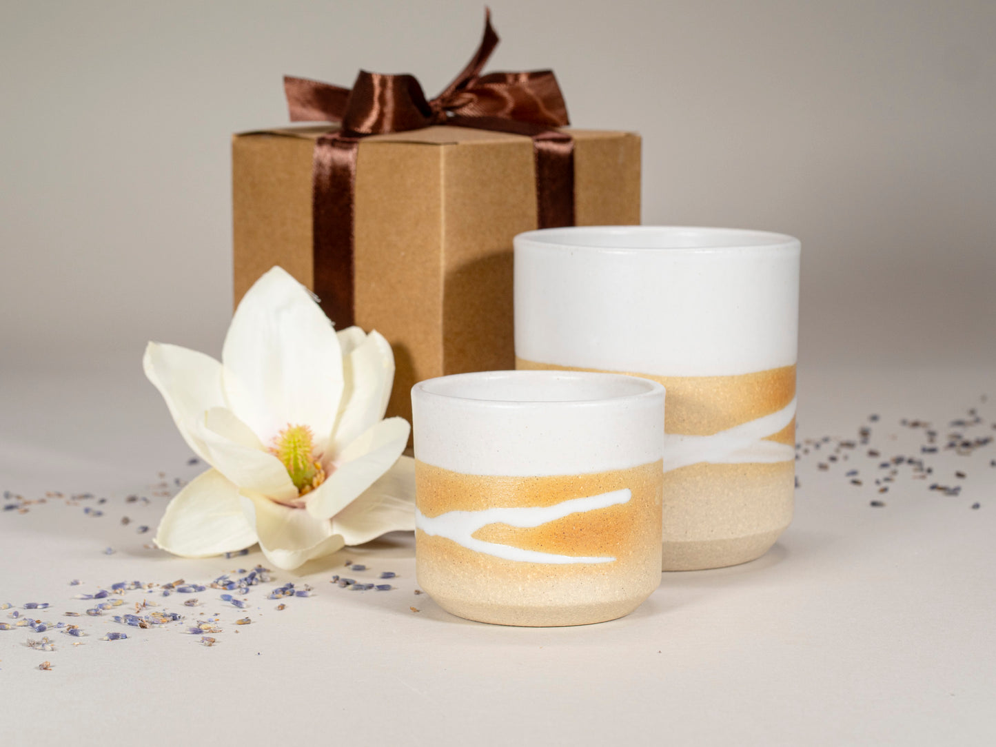 Gift Set: 14 oz cup and 5.5 oz cup in Sandy White with Trailing Stoneware