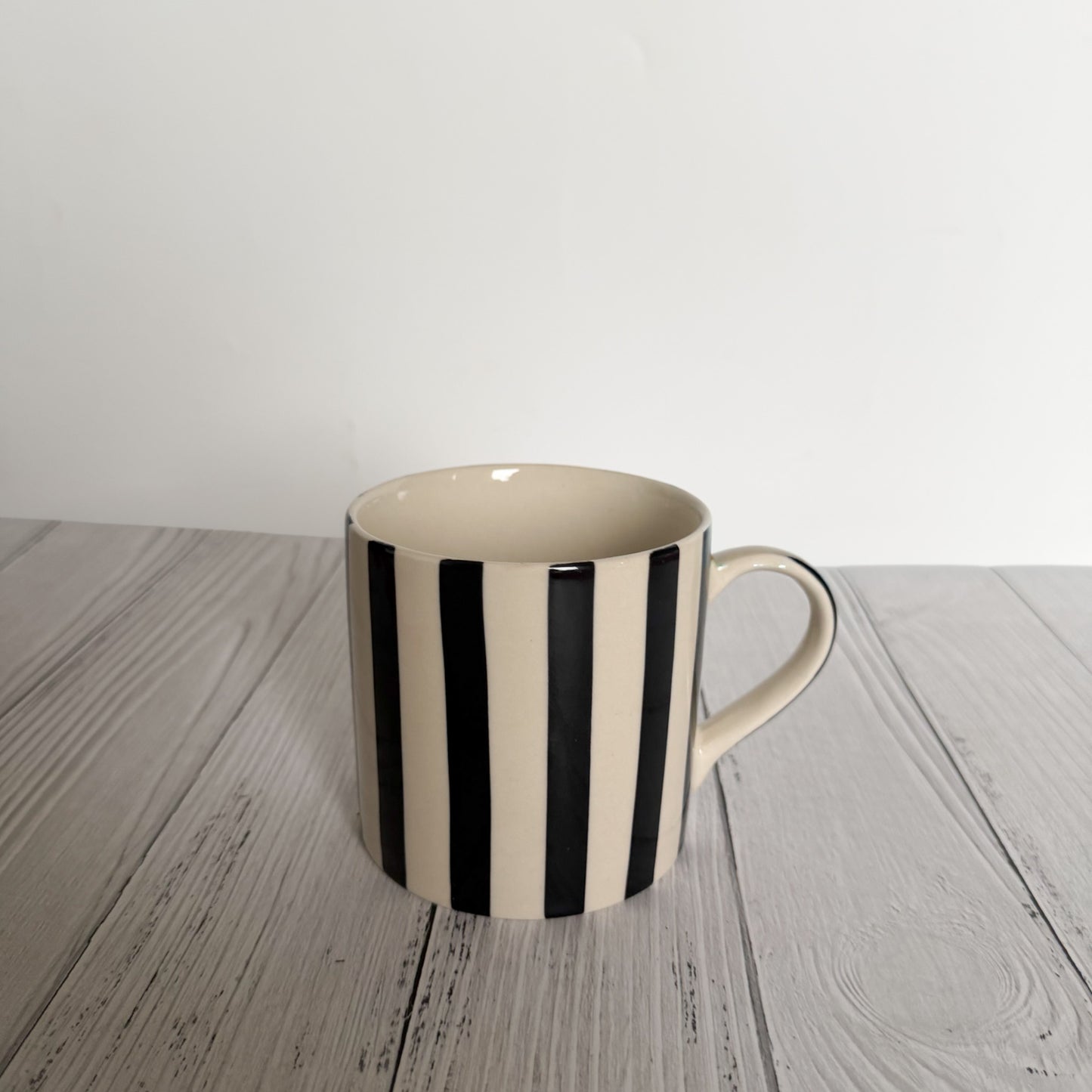 Ceramic Coffee Tea Mug with Handle Purple White 14 oz Stoneware