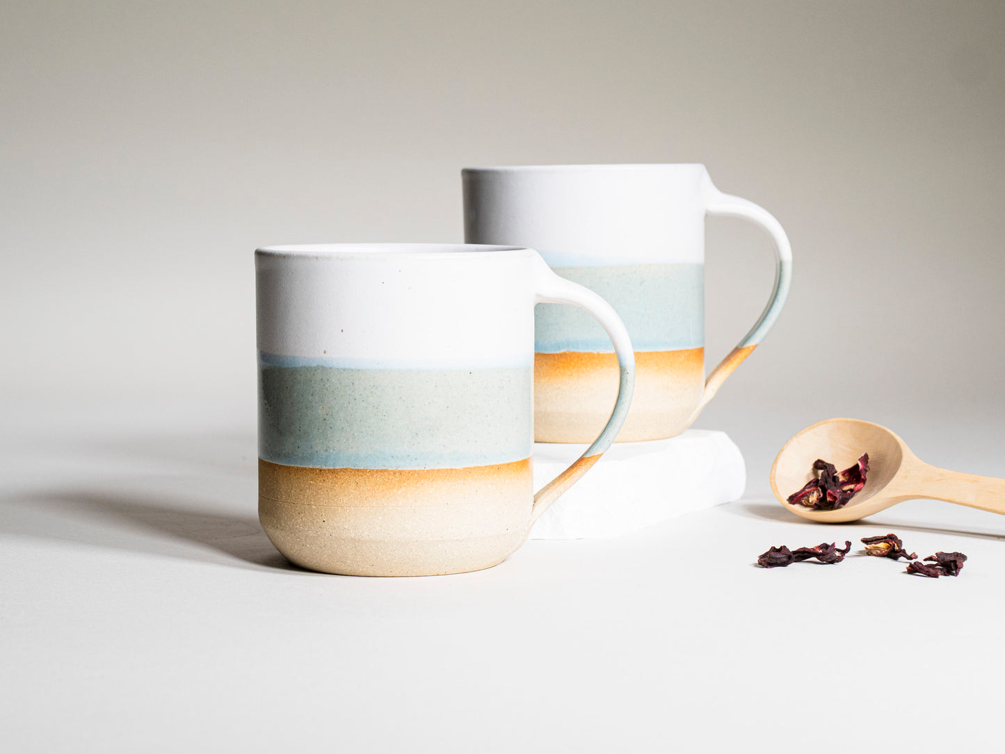 Ceramic Coffee Tea Mug with Handle Light Blue White 14 oz Stoneware