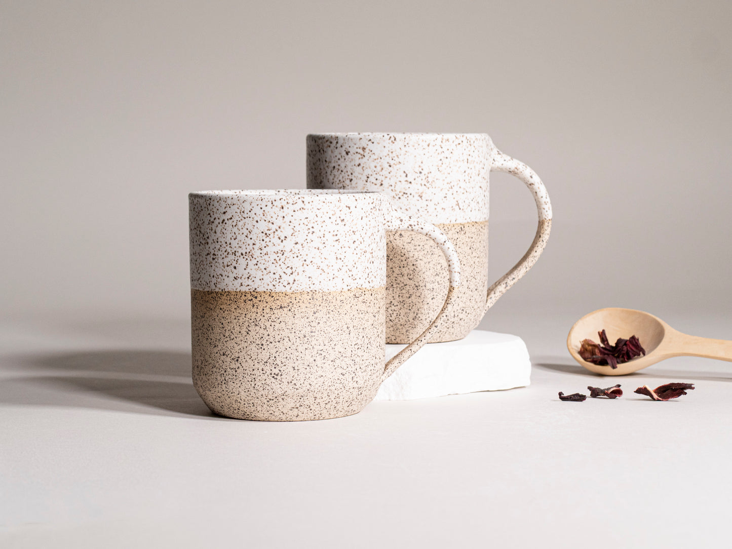 Ceramic Coffee Tea Mug Speckled White 14 oz Stoneware